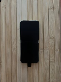 Samsung Galaxy Z Flip 6 - 2