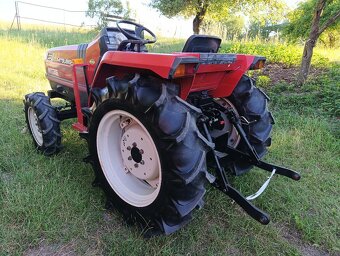 Traktor , malotraktor Mitsubishi MT26 - 2