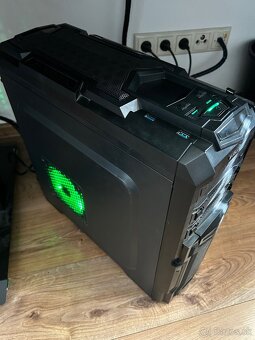 Herny PC + HyperX sluchadla a Studiovy mikrofon - 2