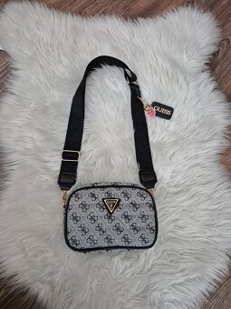 kabelka Guess crossbody - 2