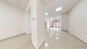 Znížená cena,prenájom obchodného priestoru s výbornou polo.. - 2