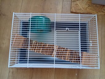 Predám veci pre škrečka - 2