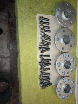 Predám rozširovacie podložky výhodne - 2