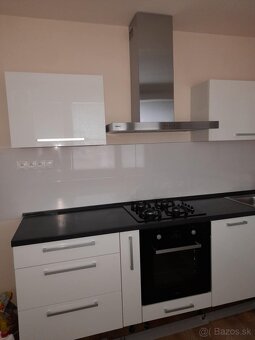 Predám zánovný Digestor BEKO Antikorový. - 2