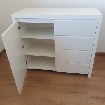 Biela komoda , leskla - 2