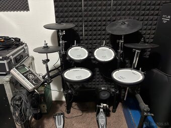 Bicie Roland TD-9 - 2