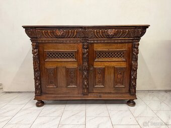 Starožitná neorenesanční skříň - 2