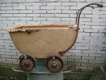 histirický kočík - 2
