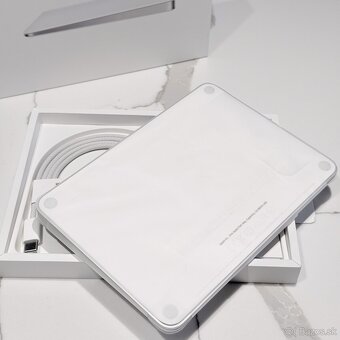 Apple Magic Trackpad – Biely (Lightning) - 2