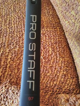 Predám tenisovú raketu WILSON PRO STAFF v11 - 2