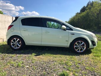 Opel Corsa D 1.4 16v - 2
