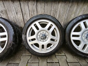 Predávam originál Volkswagen elektróni 16 letné pneumatiky - 2