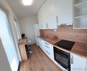 2i zariadený byt s parkovacím miestom blízko centra - 2