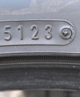 225/40/19 - 2