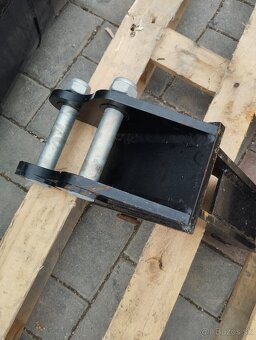 hydraulicky zemný vrták - 2
