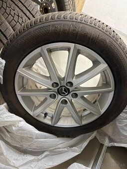 225/55 r17 zimné originál mazda - 2
