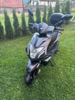 Adamoto 125 skuter - 2