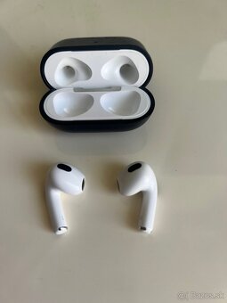 Airpods 3. generácie - 2