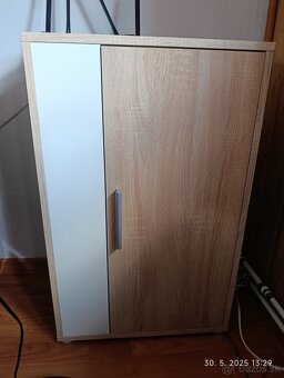 Predám obývaciu stenu. Bud vcelku alebo samostatne - 2