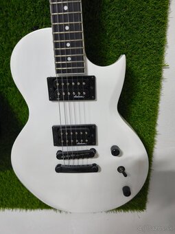 Predam ele. gitaru Jakcson - 2