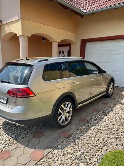 Volkswagen Golf Alltrack - 2