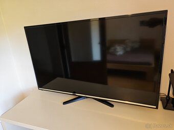 50" JVC LT-50V750 - 2