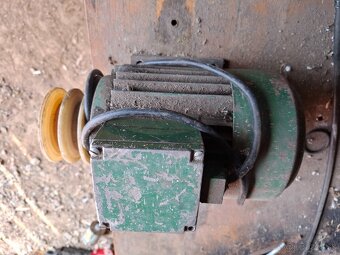 Predam elektromotor 3 fazovy. - 2