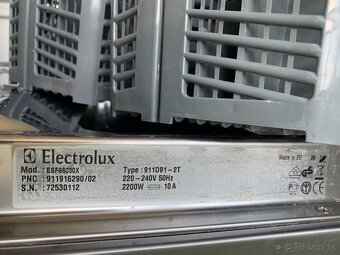Electrolux umývačka riadu na náhradné diely - 2