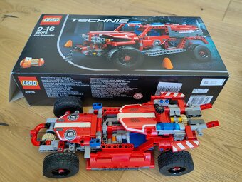 Predám lego 42075 podľa obr, 2v1 záchranné auto. - 2