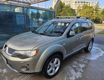 Predám Mitsubishi Outlander 2.0 DI-D, 103kw Instyle, 4x4 - 2
