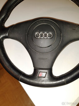 Audi A4 B5 S line volant - 2
