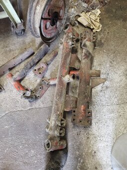 Diely traktor RS 09 - 2