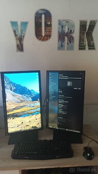 Set monitorov LG - 2