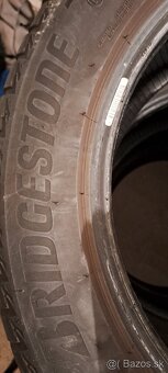 215/55 R17 94V letné - 2