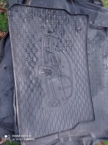 Gumené vaničky do kufra - 2