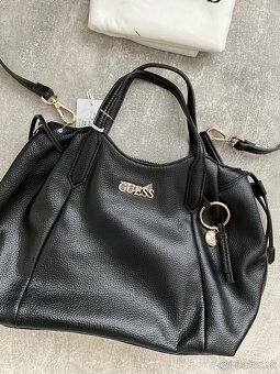 Čierna kabelka Guess NOVÁ - 2