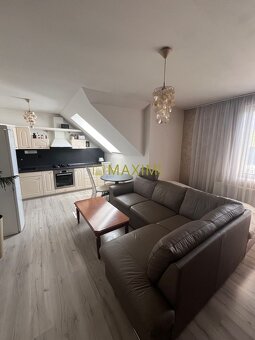 Moderný 2 izbový byt na Južnej ulici, klimatizácia, stačí sa - 2