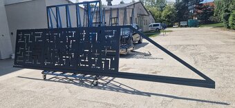 Samonosná brána vypalovaný plech - 2