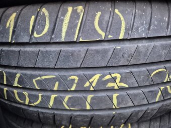 Predam letne pneu 2x 235/65R17 Bridgestone - 2