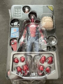 Hot Toys Spider man MMS425 - 2