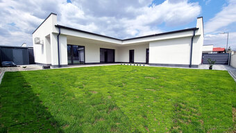 EXKLUZÍVNE Prenájom luxusný 4-izbový rodinný dom, atra - 2