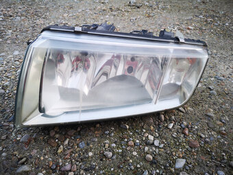 predne svetla SKODA FABIA 1 rocnik 2003 - 2