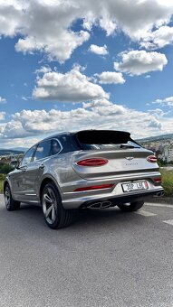 Bentley Bentayga Azure 2025 - 2