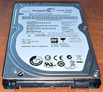 Predám 2.5" SSHD disk Seagate 1TB (ST1000LM014) - 2