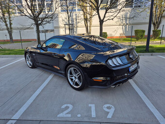 Ford Mustang GT 5.0 - 2