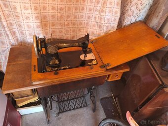 Šijací stroj Singer - 2