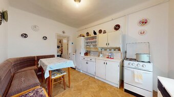 Vidiecky dom s výnimočnou záhradou v obci Méra - 2