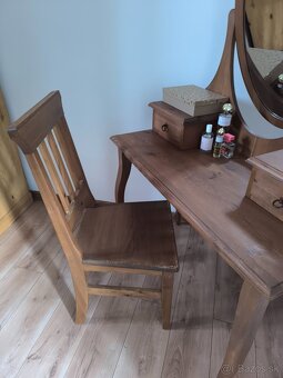 Toaletny stolik so stolickou - 2