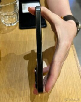 IPhone 15 Pro 256Gb Černý Titan (NOVÝ) DreamMobile.cz - 2