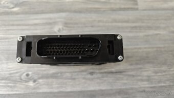 0C8 927 750 BK - 2